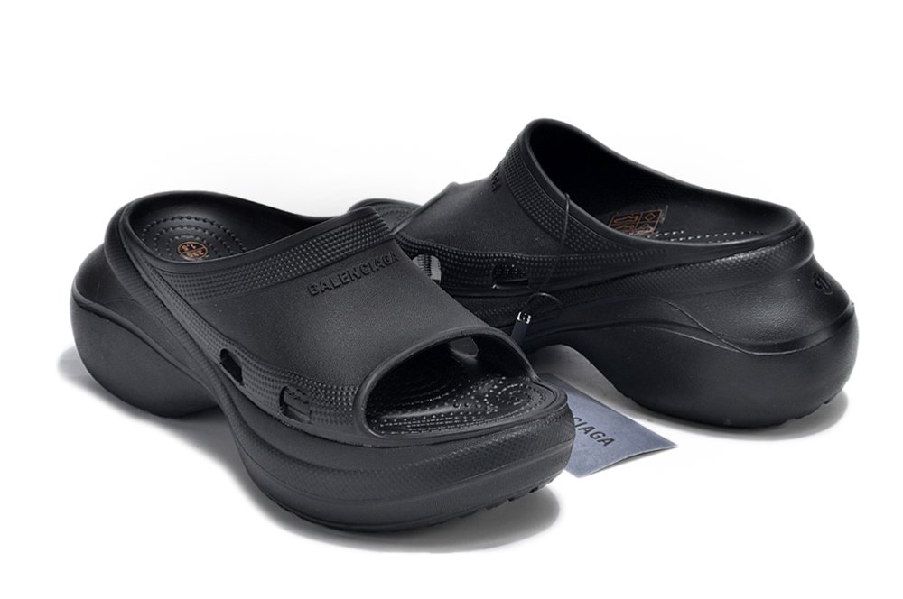 Balenciaga Pool Crocs Black - Image 6