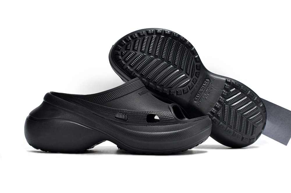 Balenciaga Pool Crocs Black - Image 5